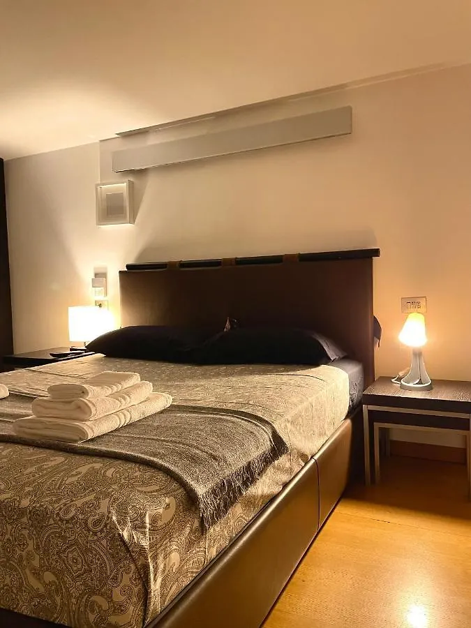 * * Luxury Bijoux In Brera - Centre Of Milan * * Apartment 0*,  Italy